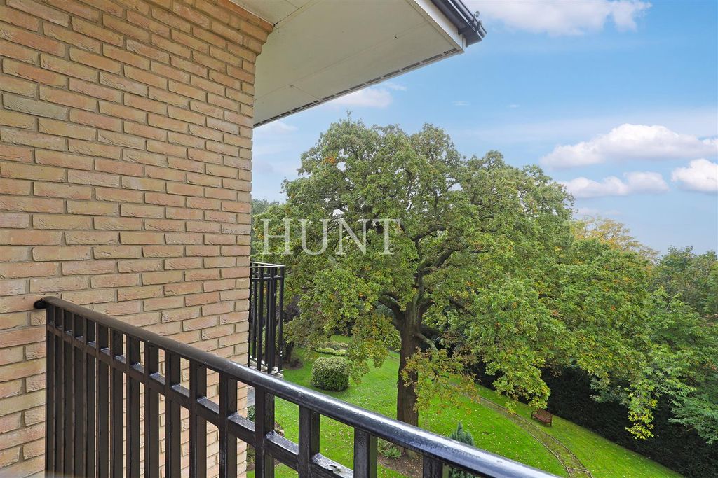 Additional image 27 of 4 bed flat for saleThe Manor, Repton Park, Woodford Green, Essex IG8