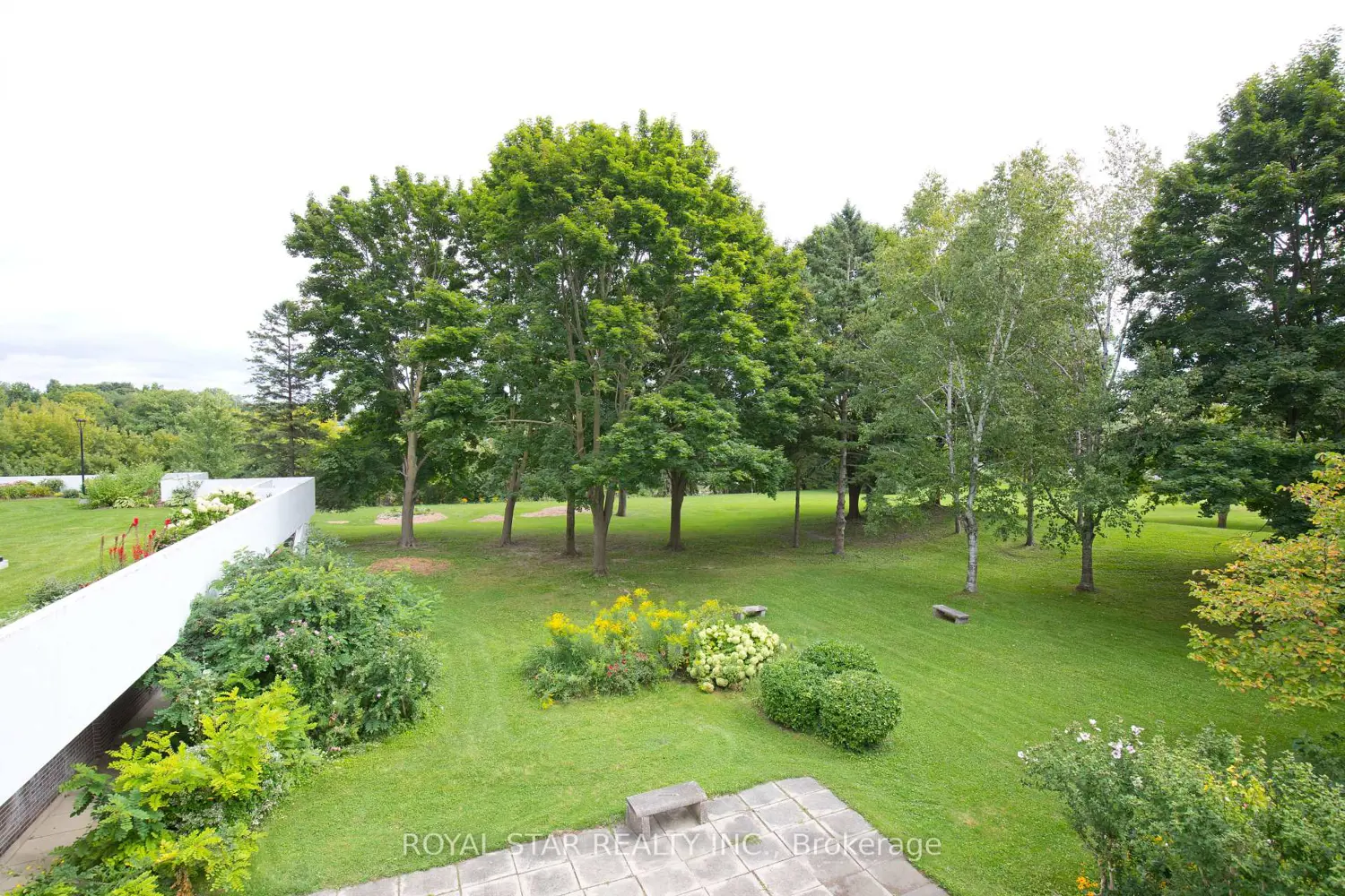 Additional image 20 of 1535 Lakeshore Road 1607