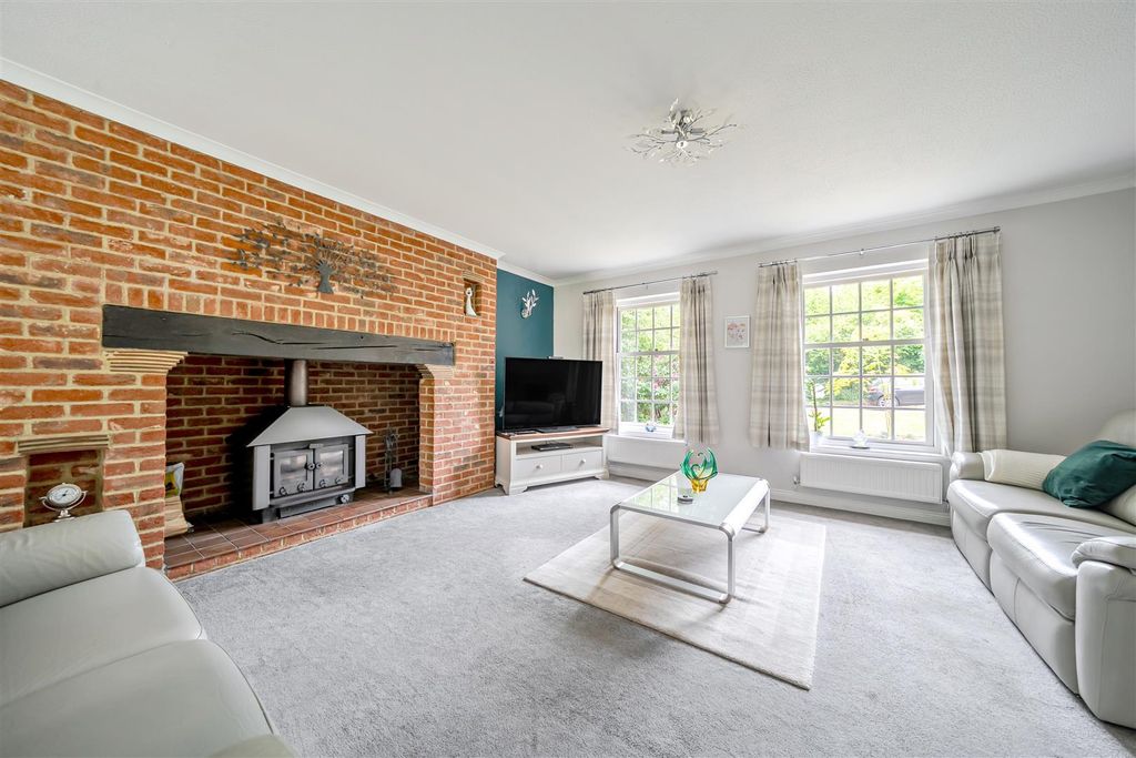 Additional image 5 of 4 bed detached house for saleCarrick Lane, Yateley, Hampshire GU46