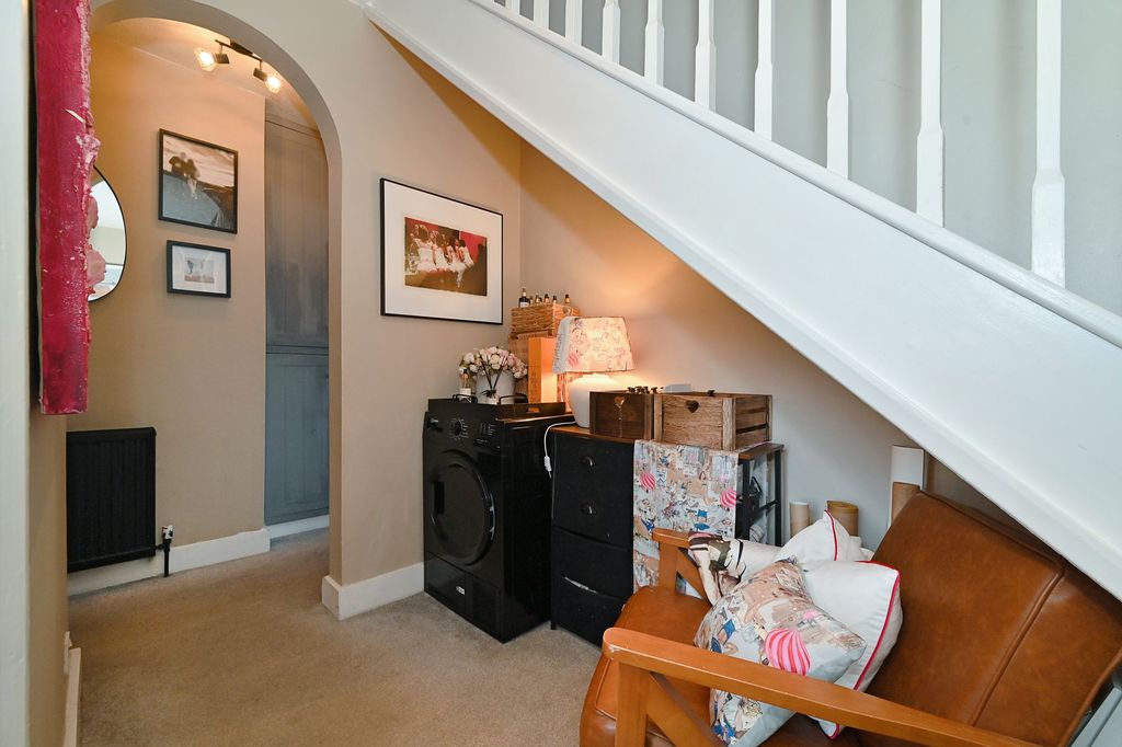 Additional image 7 of 3 bed flat for saleOxford Street, Whitstable CT5