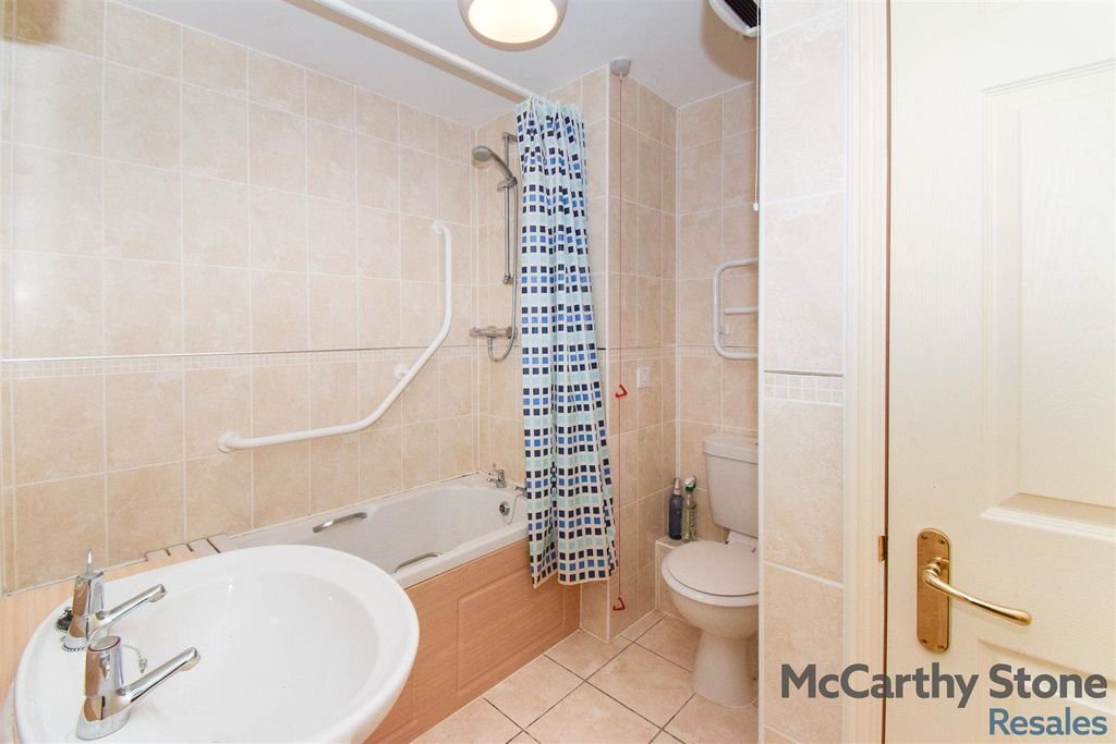 Additional image 14 of 1 bed flat for saleRowleys Court, Sandhurst Street, Oadby, Leicester LE2