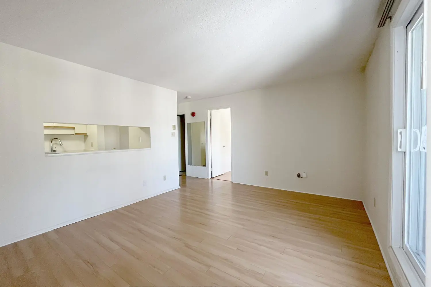 Additional image 3 of 214 Viewmount Drive 310