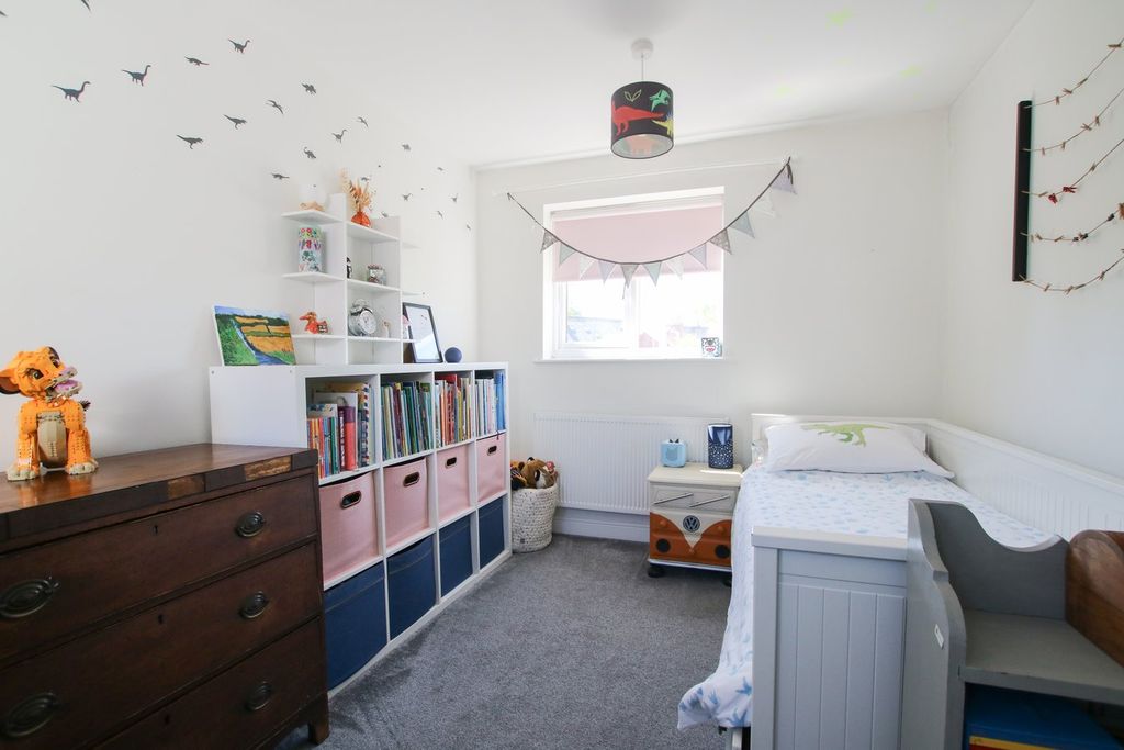 Additional image 11 of 3 bed semi-detached house for saleLangborough Road, Wokingham RG40