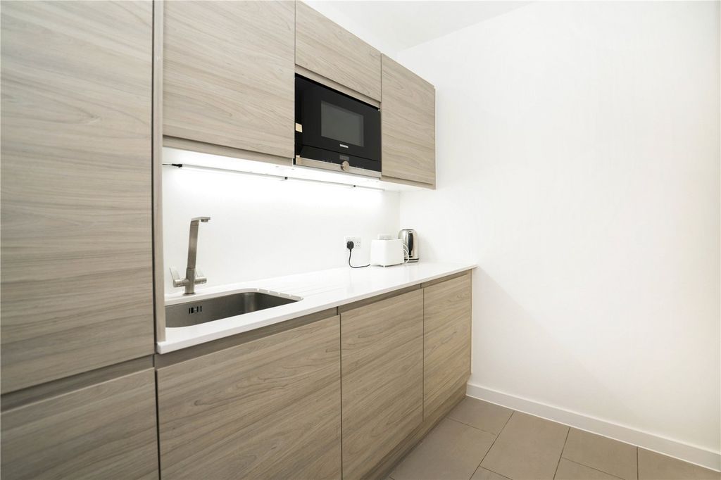 Additional image 7 of 3 bed flat for saleSandycombe Road, Richmond, Surrey TW9