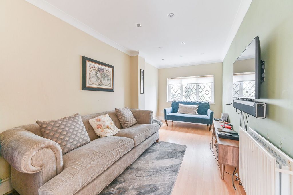 Additional image 9 of 5 bed detached house for saleRoyal Avenue, New Malden, Worcester Park KT4