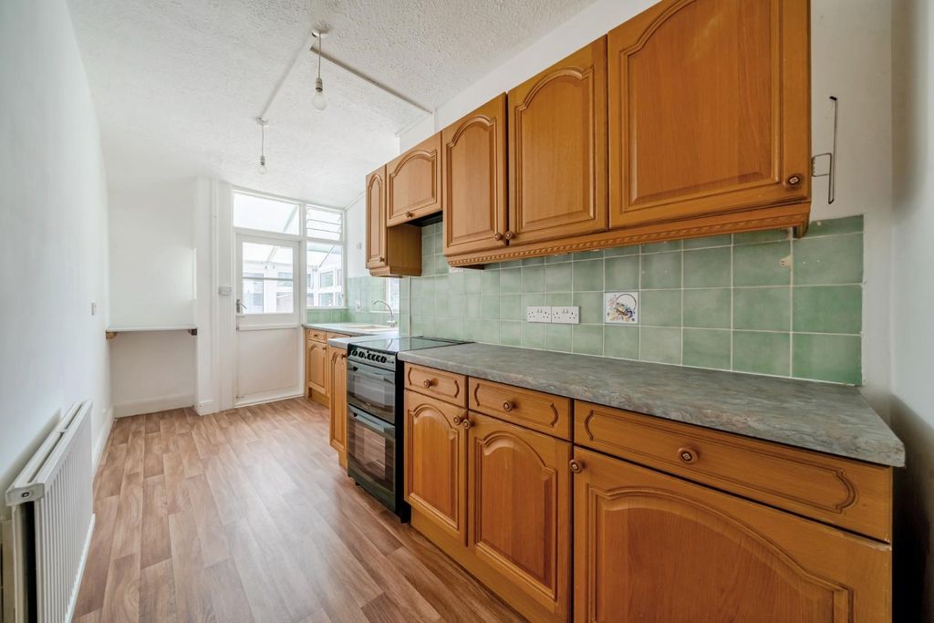 Additional image 3 of 3 bed semi-detached house for saleMerrivale Road, Portsmouth PO2