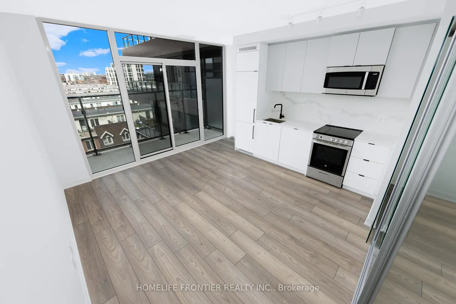 Additional image 5 of 285 Dufferin Street 505