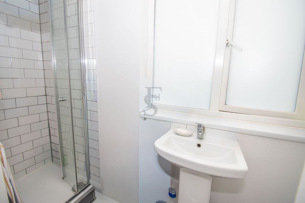 Additional image 6 of 4 bed terraced house for saleUist Walk, Corby NN17