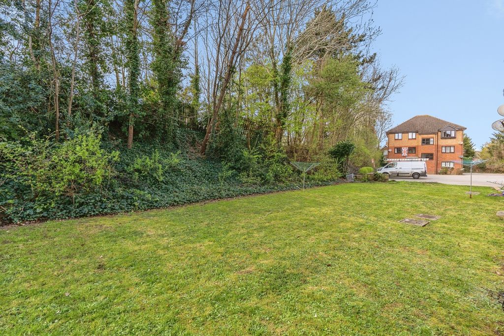 Additional image 3 of 1 bed flat for saleBrunel Road, Redbridge, Southampton SO15