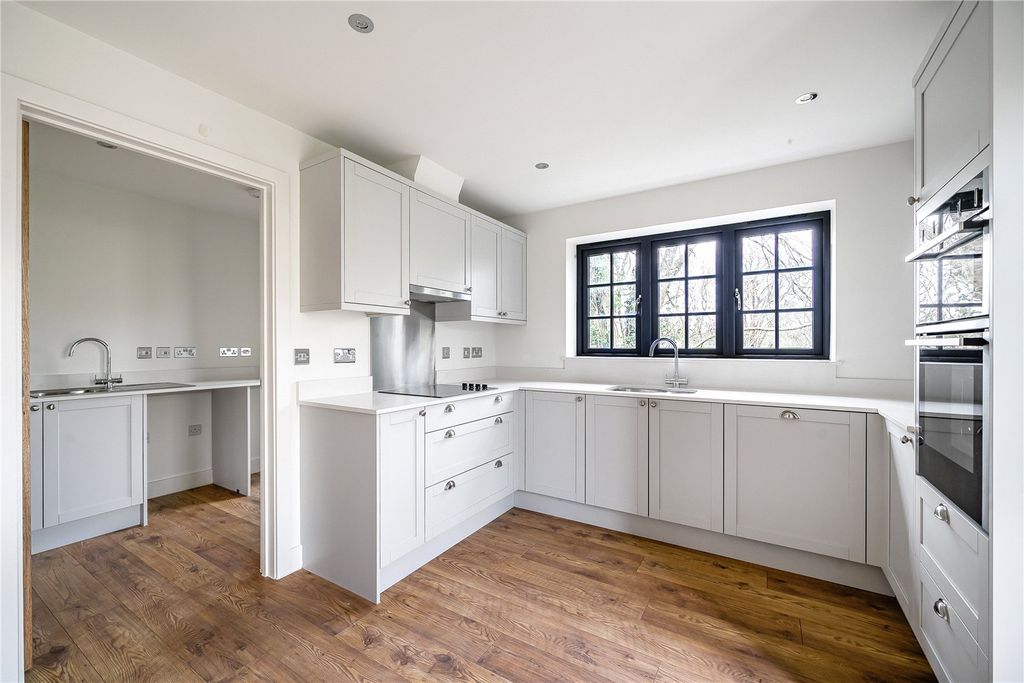 Additional image 3 of 4 bed detached house for saleKing Alfreds Drive, Wincanton, Somerset BA9