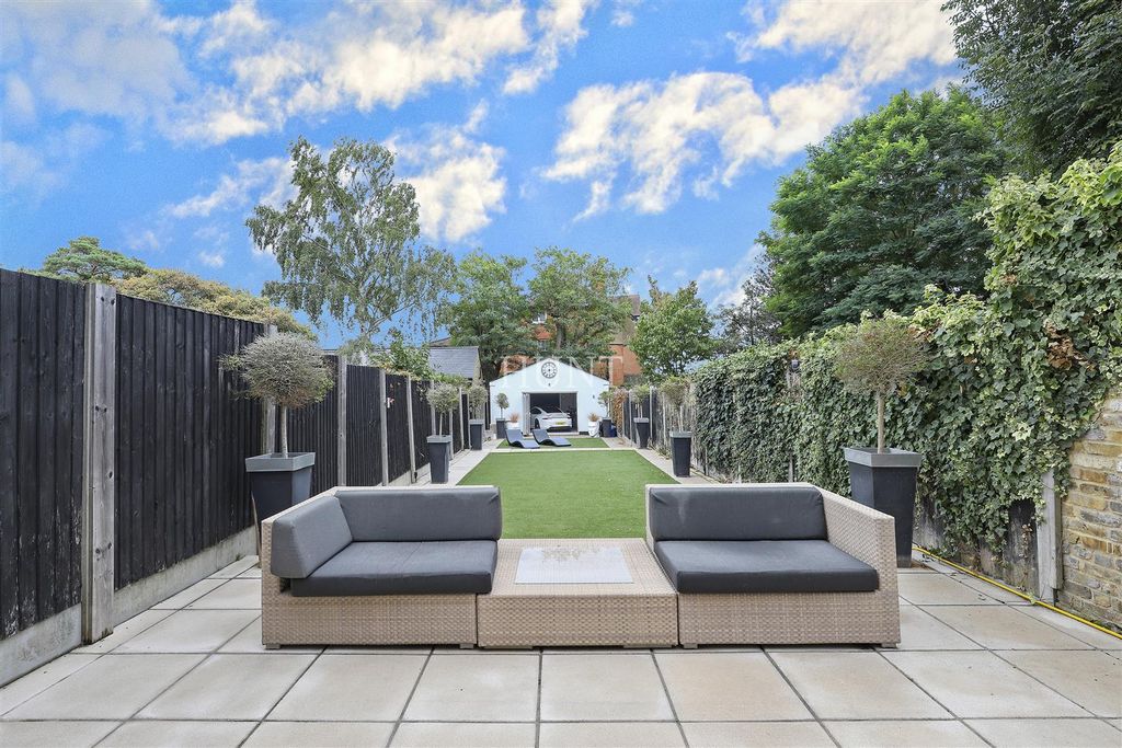Additional image 36 of 5 bed terraced house for saleBroomhill Road, Woodford Green IG8