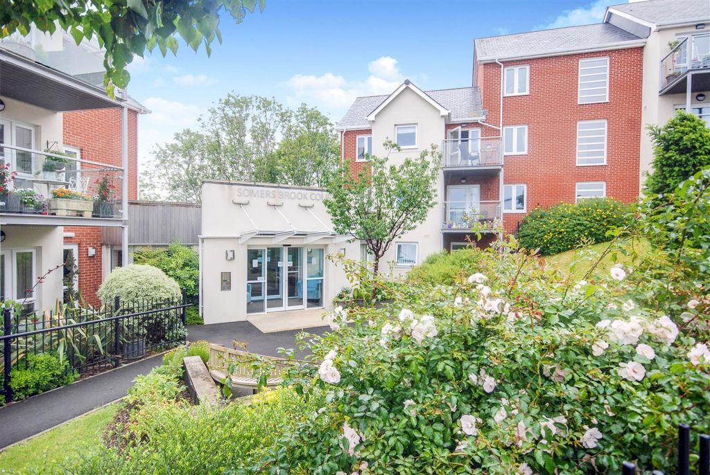 Additional image 42 of 2 bed flat for saleSomers Brook Court, Newport, Isle Of Wight PO30