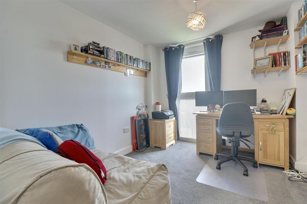 Additional image 9 of 2 bed flat for saleFratton Way, Southsea PO4
