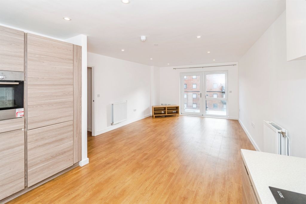 Additional image 2 of 2 bed flat for saleCentenary Plaza, Southampton SO19