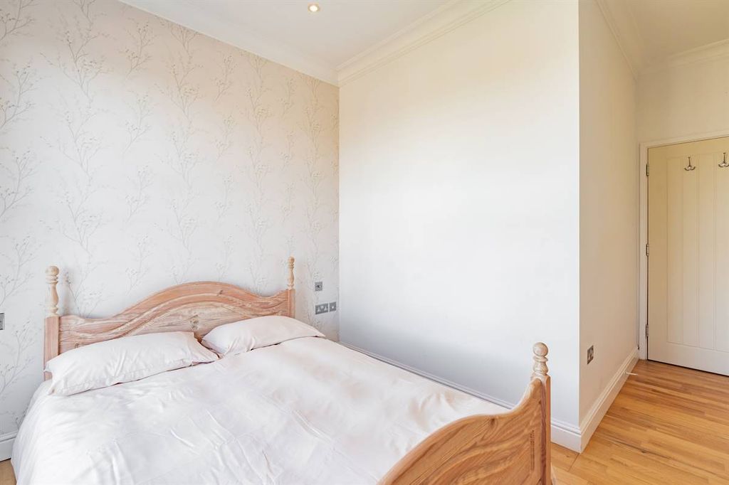 Additional image 11 of 2 bed flat for saleGraystone Road, Tankerton, Whitstable CT5