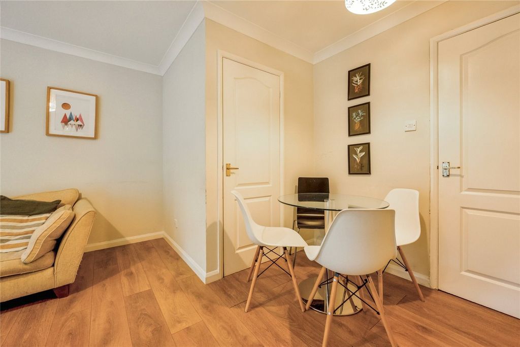 Additional image 4 of 4 bed terraced house for saleBerkeley Close, Southampton, Hampshire SO15