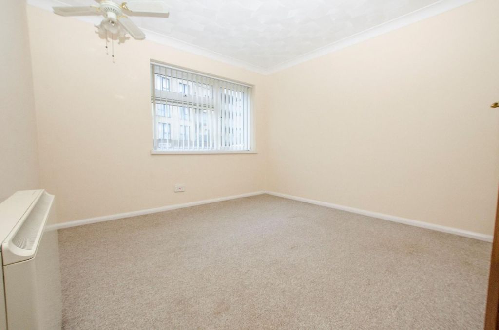 Additional image 5 of 1 bed flat for saleMeggeson Avenue, Southampton SO18