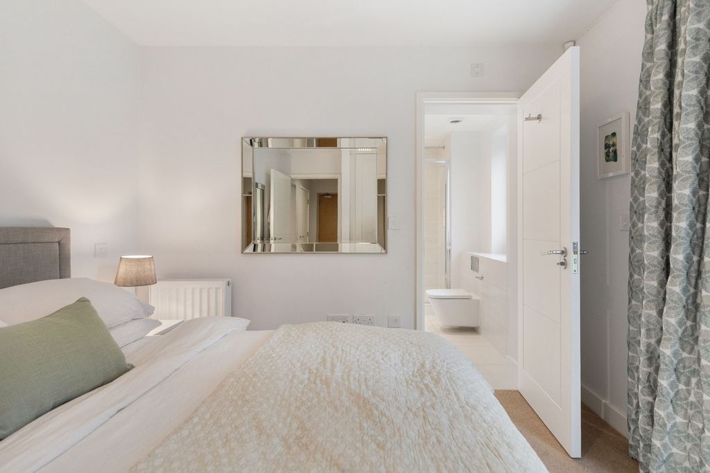 Additional image 11 of 3 bed flat for saleWoodthorpe Road, Ashford TW15