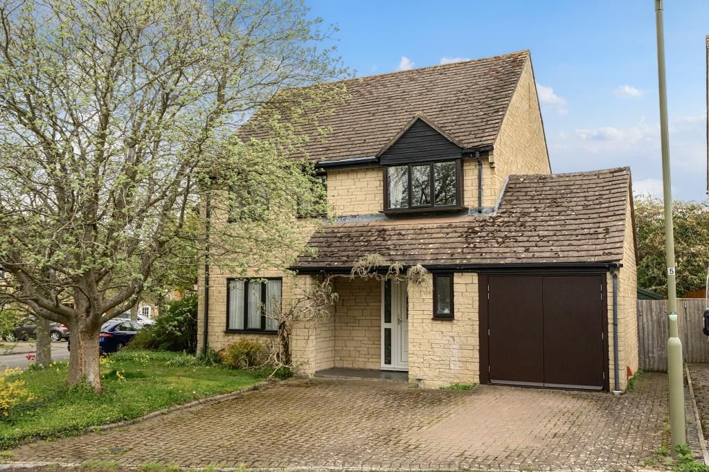 Additional image 2 of 4 bed detached house for saleOxlease, Witney OX28