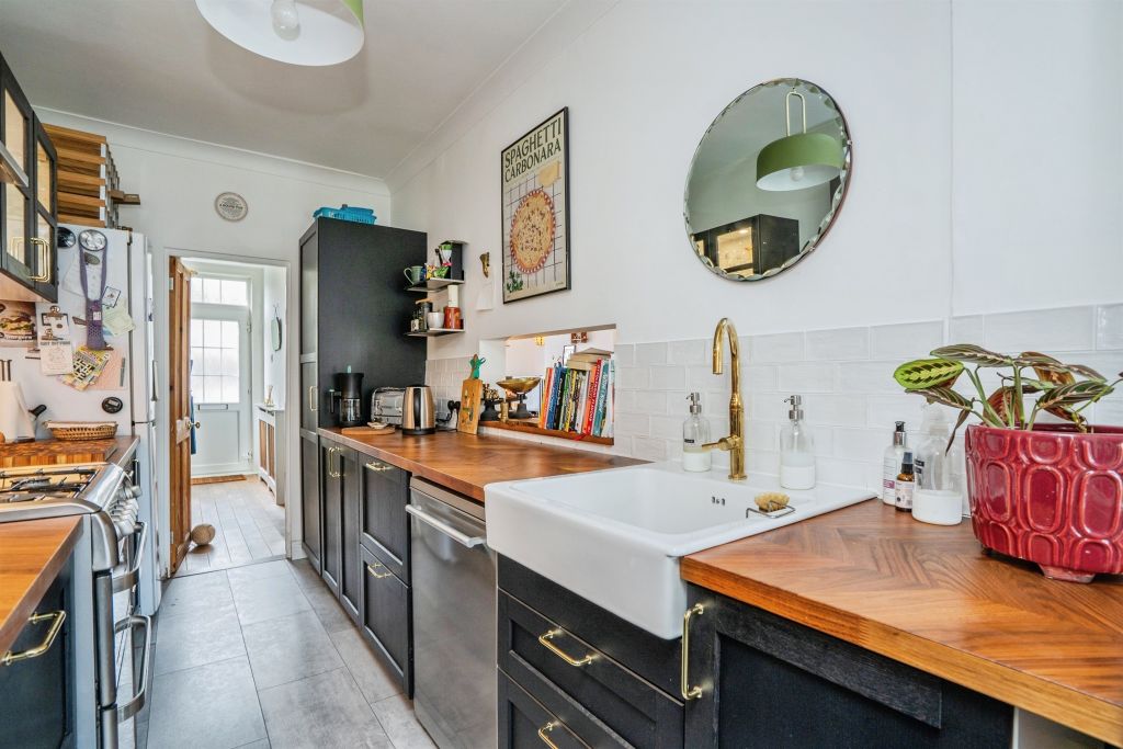 Additional image 4 of 3 bed semi-detached house for saleCopnor Road, Portsmouth PO3