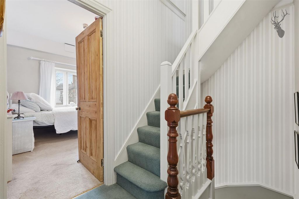 Additional image 26 of 5 bed semi-detached house for saleMonkhams Avenue, Woodford Green IG8
