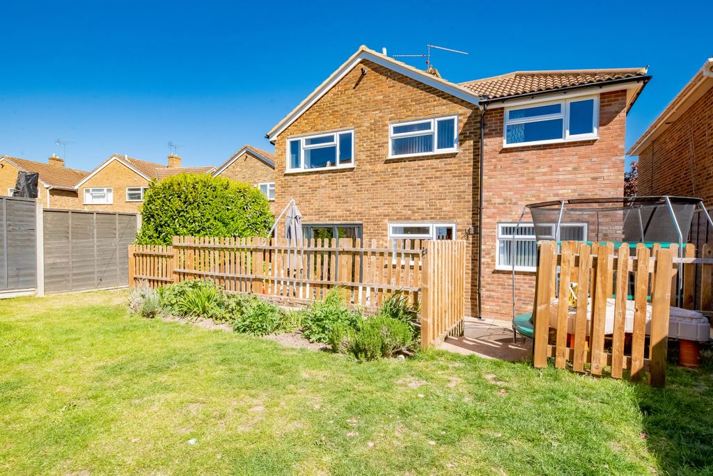 Additional image 21 of 4 bed detached house for saleBramling Avenue, Yateley, Hampshire GU46