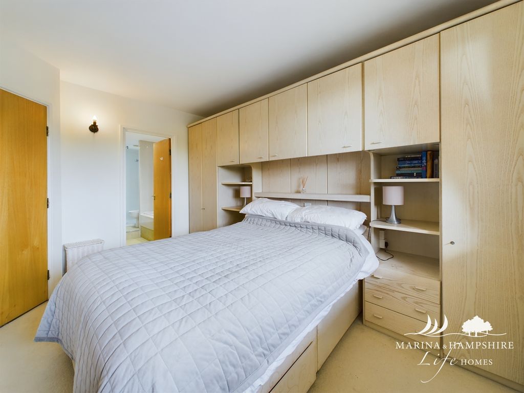 Additional image 11 of 2 bed flat for saleOyster Quay, Port Solent, Portsmouth PO6