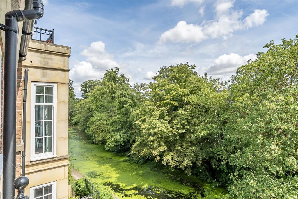 Additional image 4 of 2 bed flat for saleDennison Street, York YO31