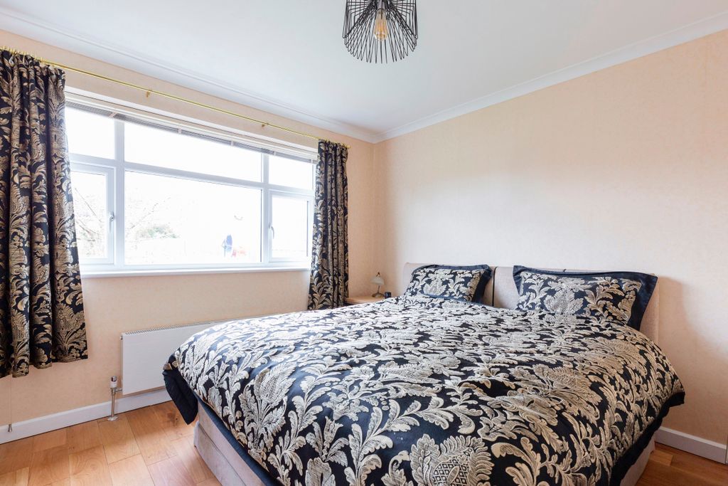 Additional image 5 of 3 bed bungalow for saleBrookside, Gillingham SP8