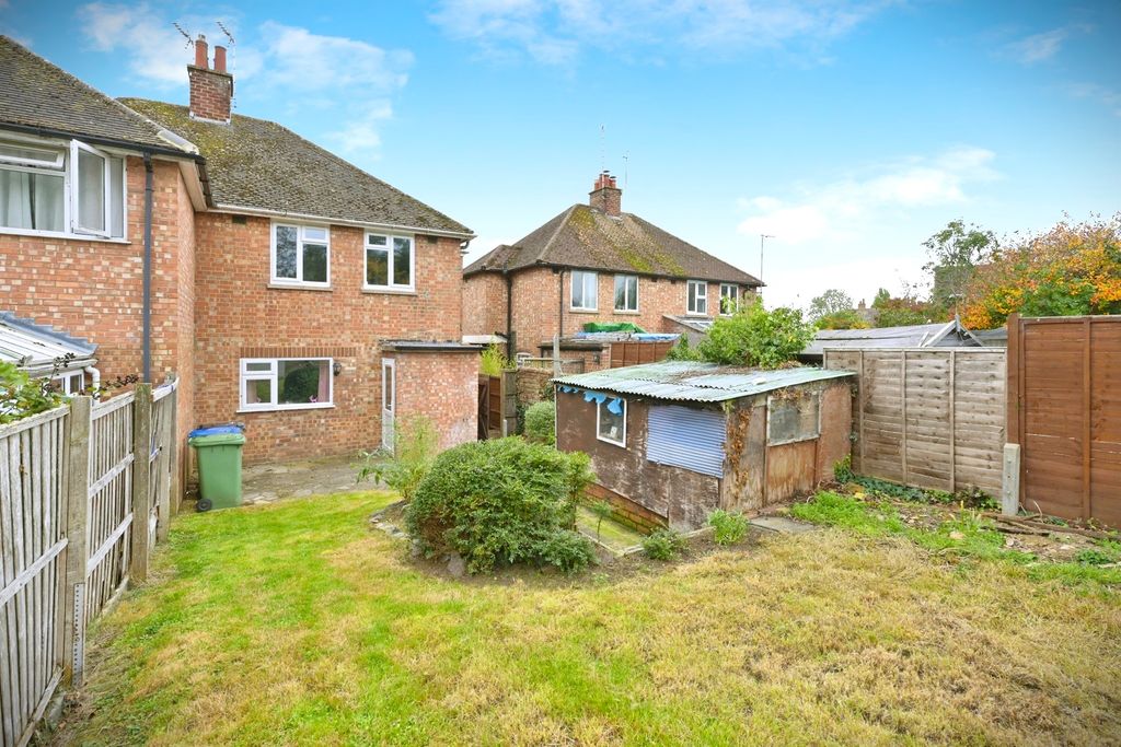 Additional image 5 of 3 bed semi-detached house for saleCrescent Close, Market Harborough LE16