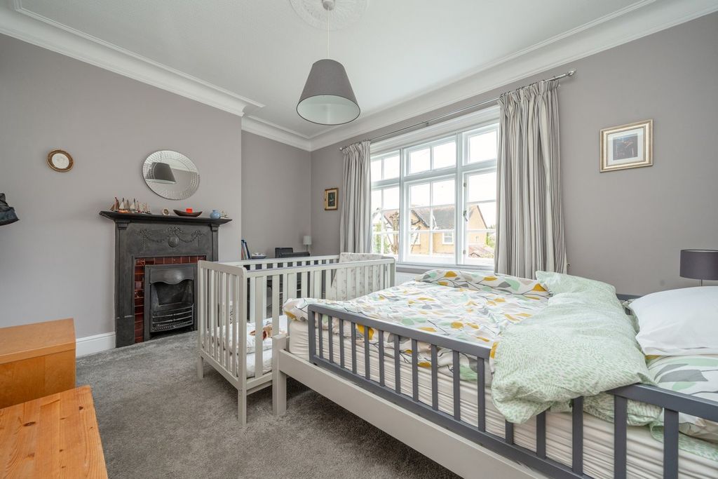Additional image 12 of 4 bed semi-detached house for saleParkland Grove, Ashford TW15