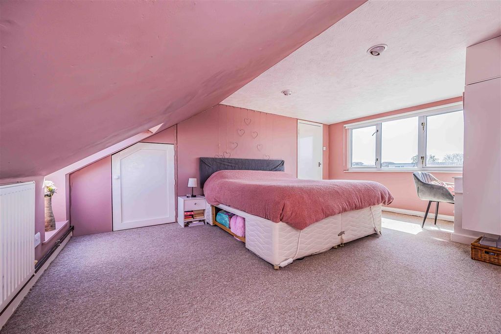 Additional image 14 of 4 bed terraced house for saleCedar Grove, Portsmouth PO3