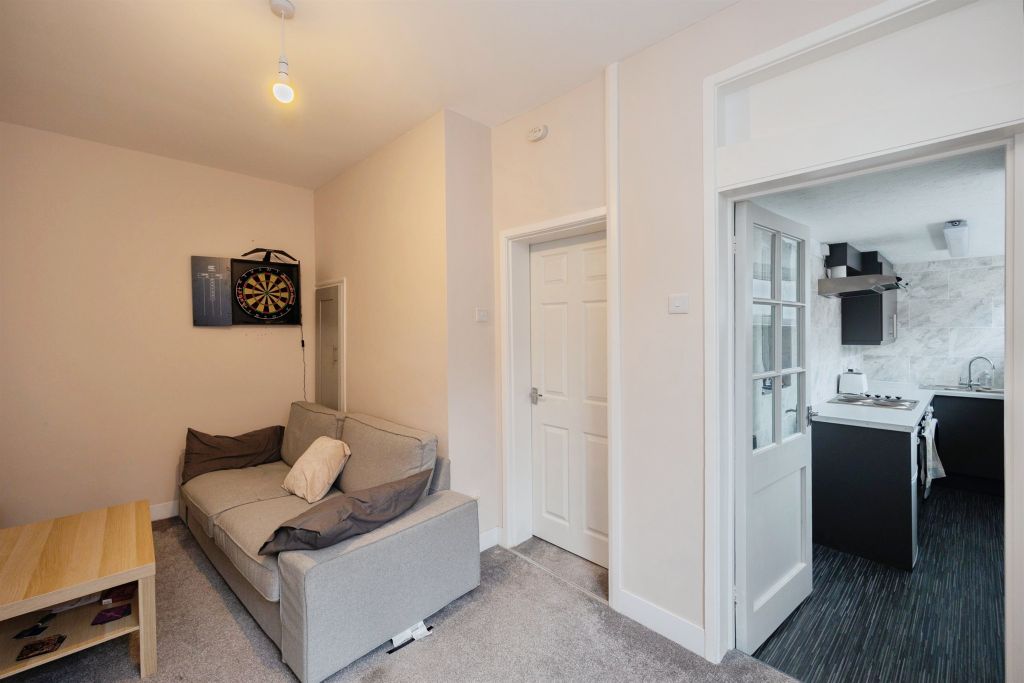 Additional image 4 of 1 bed flat for saleCopnor Road, Portsmouth PO3