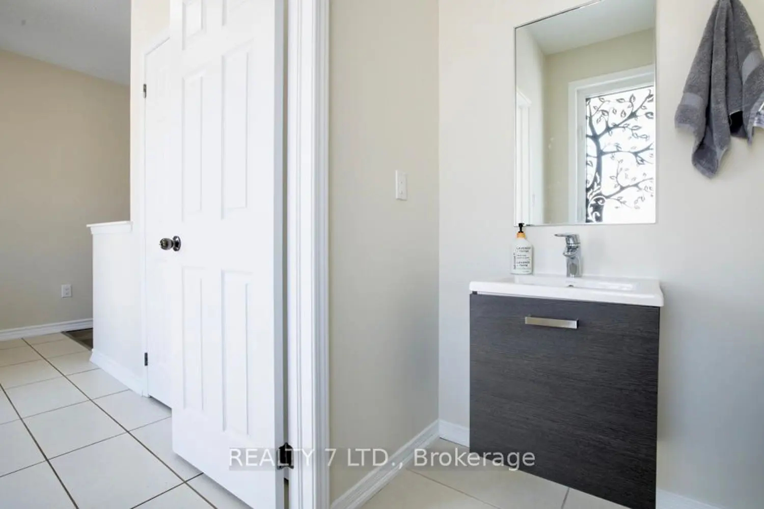 Additional image 4 of 8541 Sweet Chestnut Drive