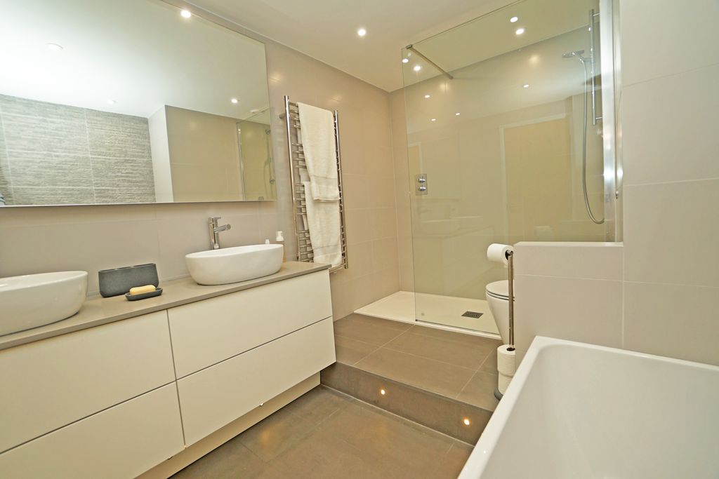 Additional image 22 of 2 bed flat for salePort Solent, Portsmouth PO6