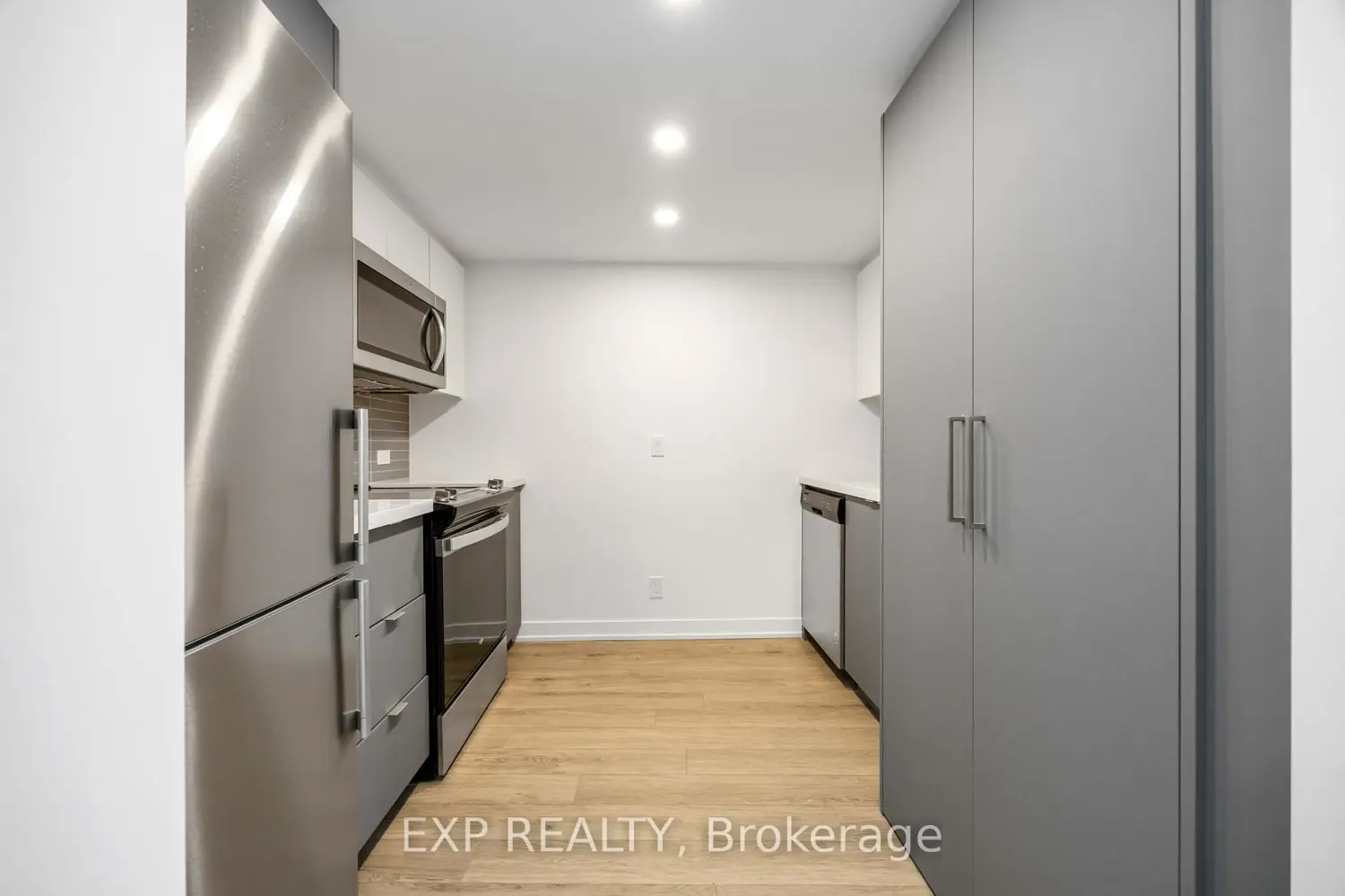Additional image 8 of 30 Tretti Way 219