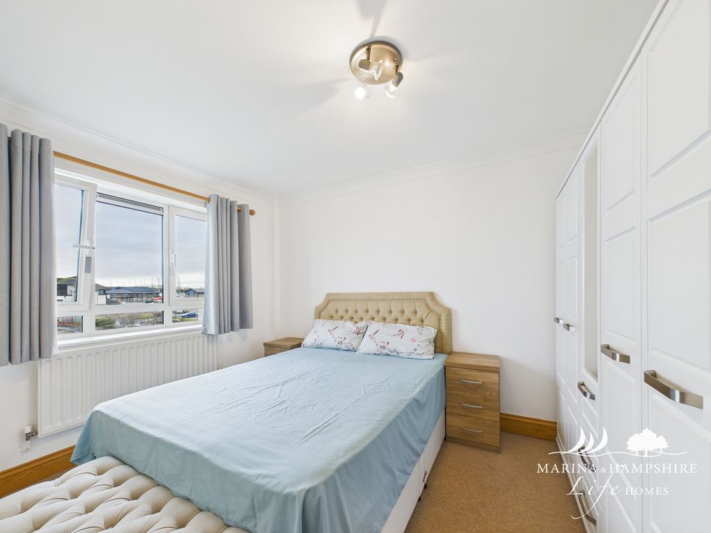 Additional image 12 of 2 bed flat for saleLock Approach, Port Solent PO6