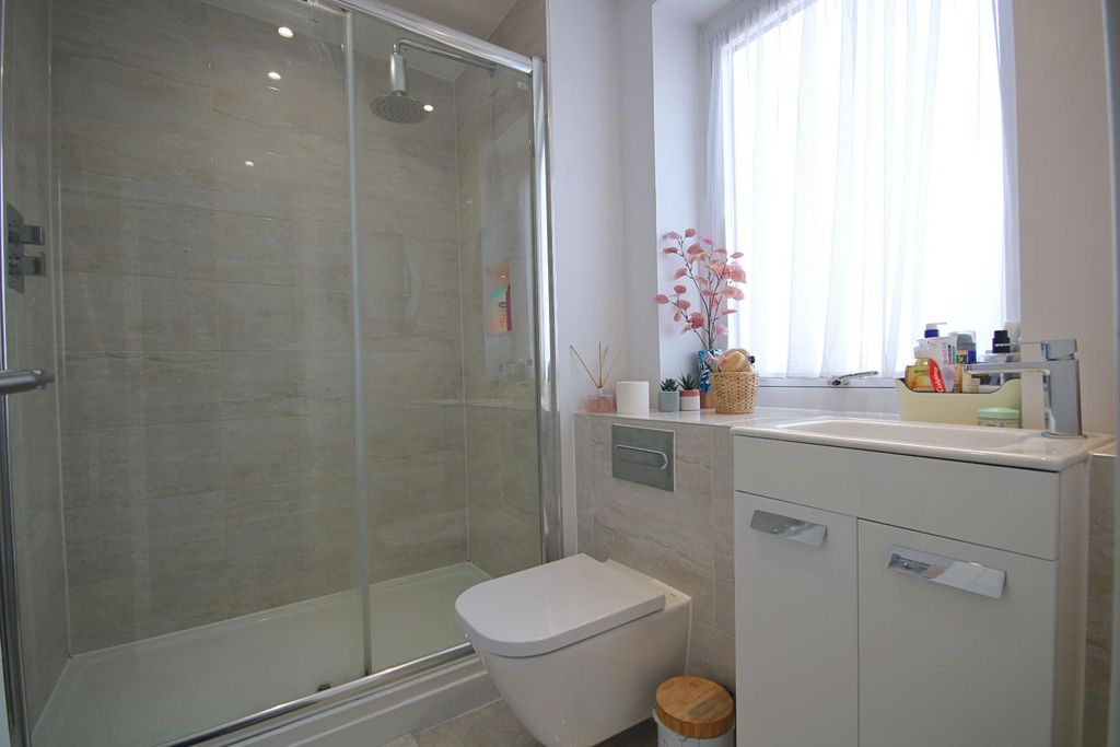 Additional image 17 of 2 bed flat for saleThe Foundry, Ashford TW15