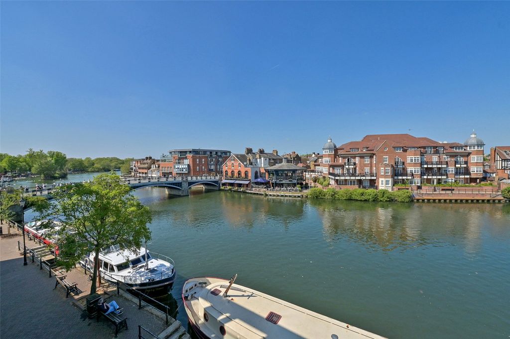 Additional image 13 of 2 bed flat for saleFarm Yard, Windsor, Berkshire SL4