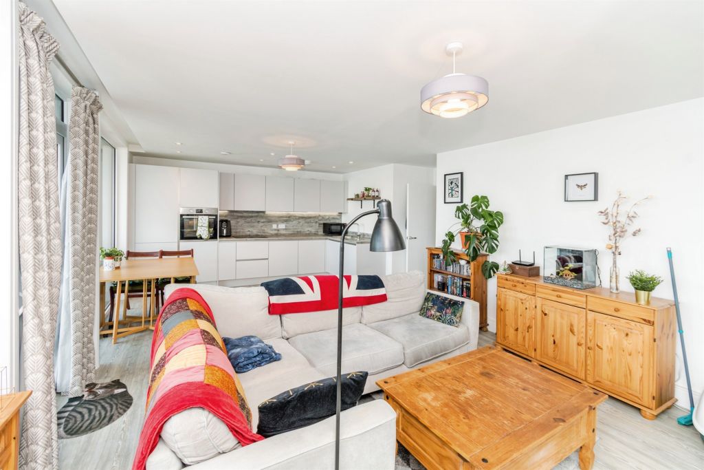 Additional image 5 of 2 bed flat for saleMeridian Way, Southampton SO14