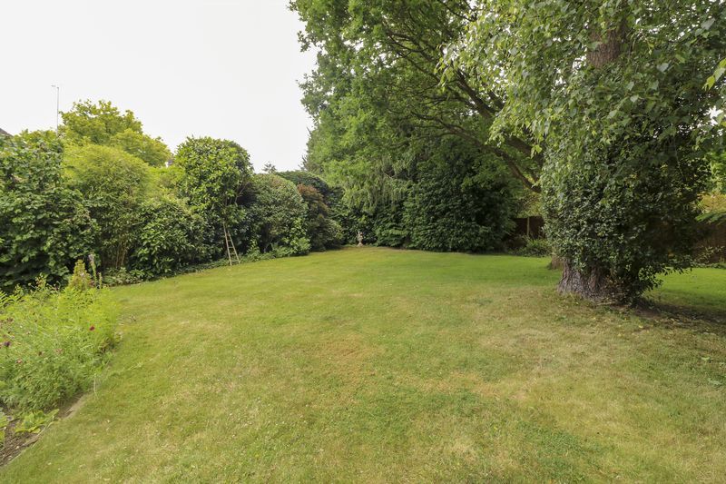 Additional image 18 of 4 bed property for saleSnows Ride, Windlesham GU20