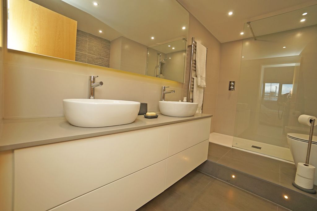 Additional image 20 of 2 bed flat for salePort Solent, Portsmouth PO6