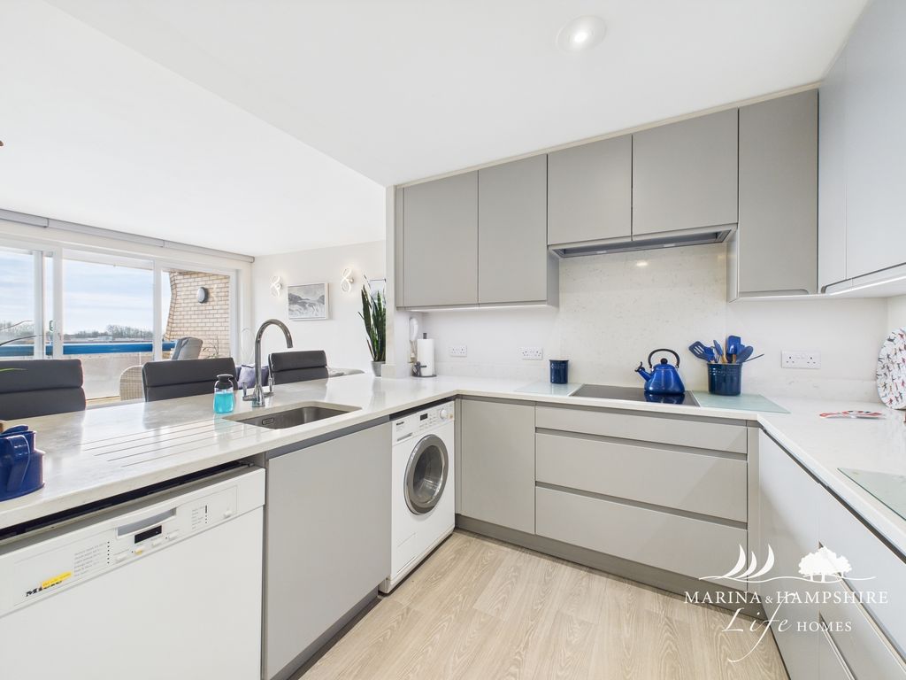 Additional image 6 of 1 bed flat for saleOyster Quay, Port Way, Port Solent PO6