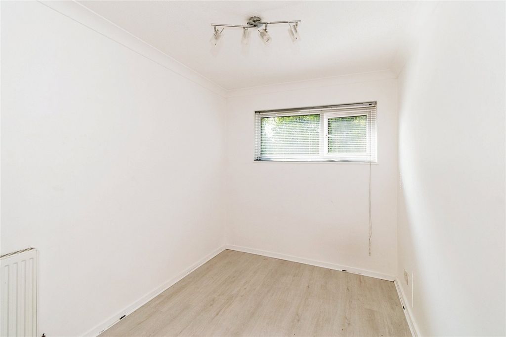 Additional image 8 of 2 bed flat for saleSilverdale Road, Southampton, Hampshire SO15