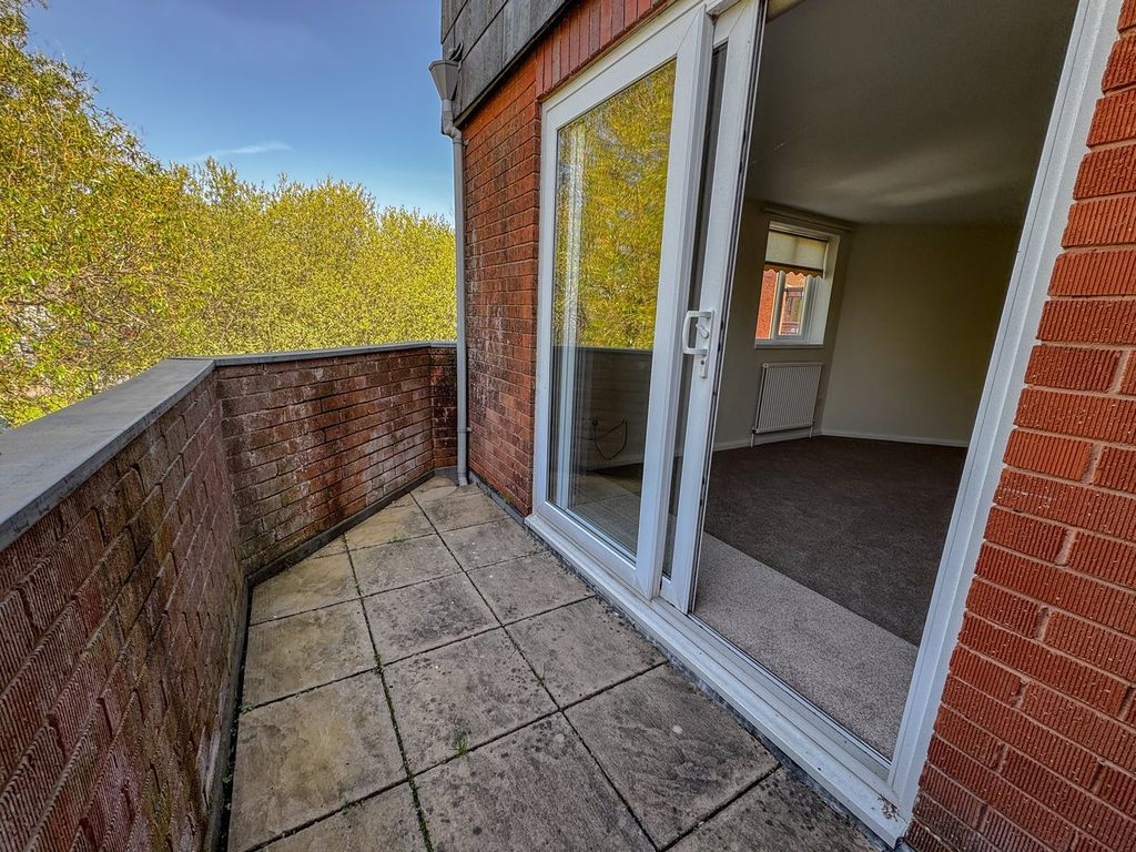 Additional image 4 of 2 bed flat for saleAllenview Road, Wimborne BH21