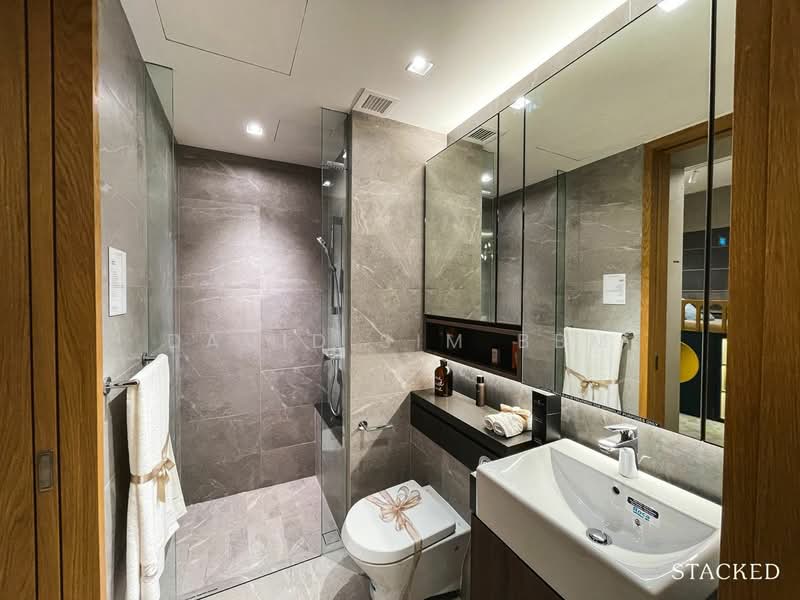 8 Hillview Rise photo 4