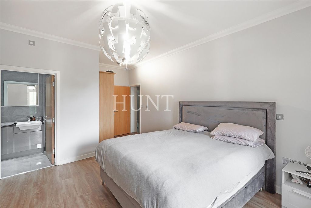 Additional image 21 of 4 bed flat for saleThe Manor, Repton Park, Woodford Green, Essex IG8