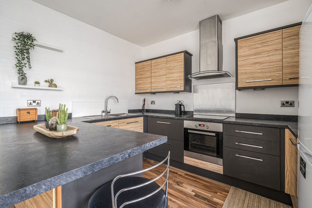 Additional image 2 of 4 bed terraced house for saleBernard Street, Southampton SO14