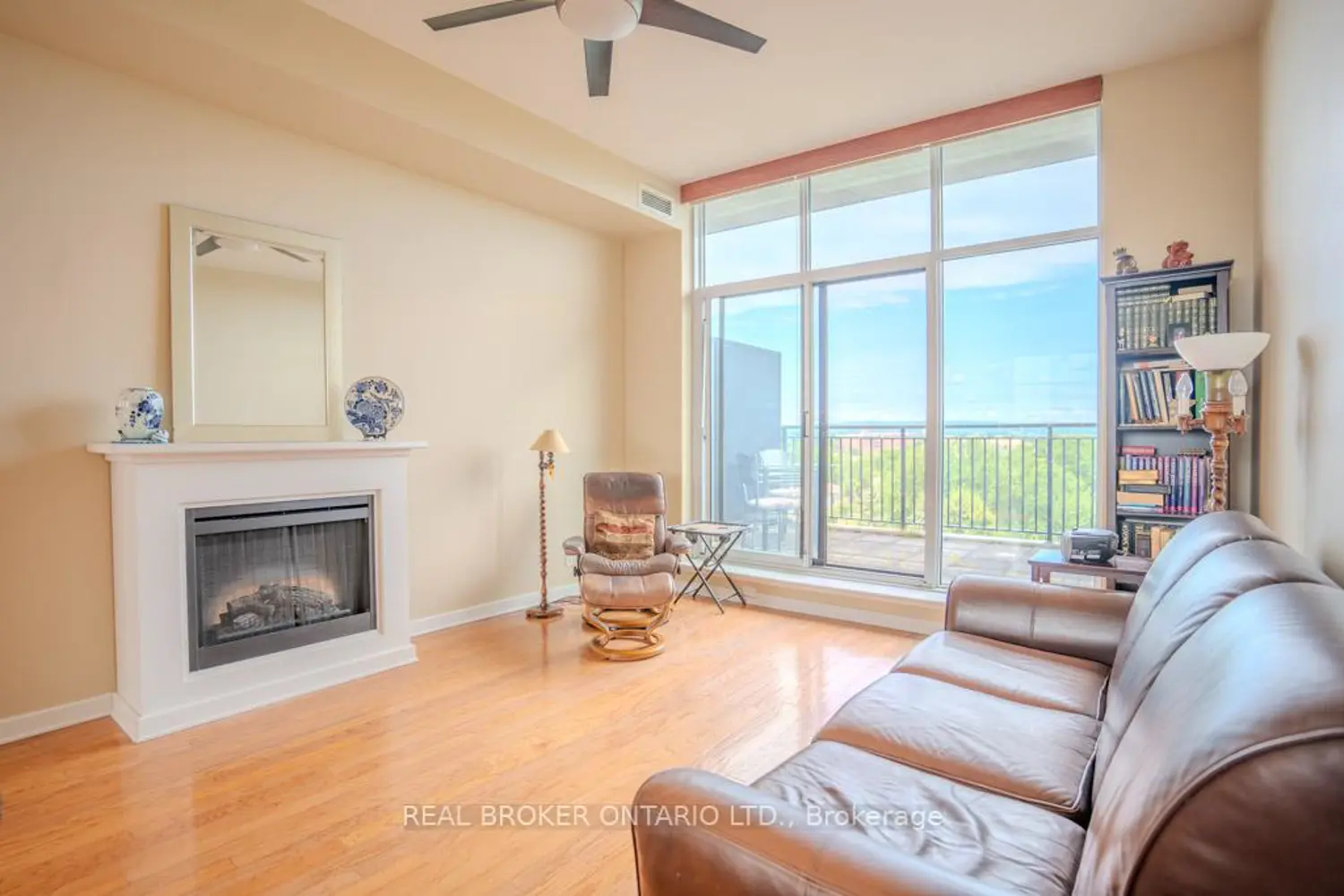 Additional image 11 of 150 Caroline Avenue 604