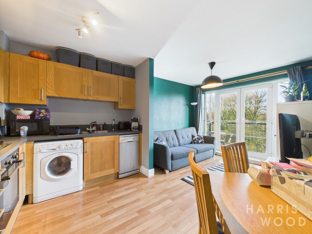 2 bed flat for saleBramble Road, Witham CM8 photo 2
